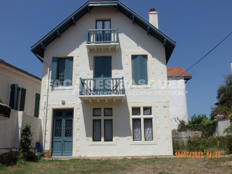 Artisan peintre façades d'une maison à Biarritz, 64200, Pyrénées-Atlantiques