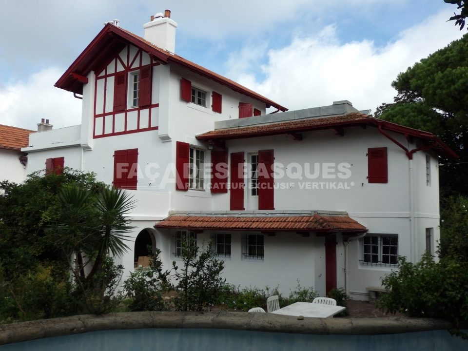 Artisan peintre façades d'une maison à Anglet, 64600, Pyrénées-Atlantiques